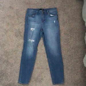 1822 skinny blue jeans, size 12, never worn, no blemishes